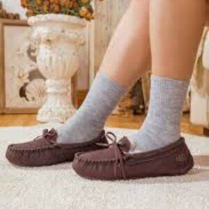 UGG Dakota Women Slippers Size 7